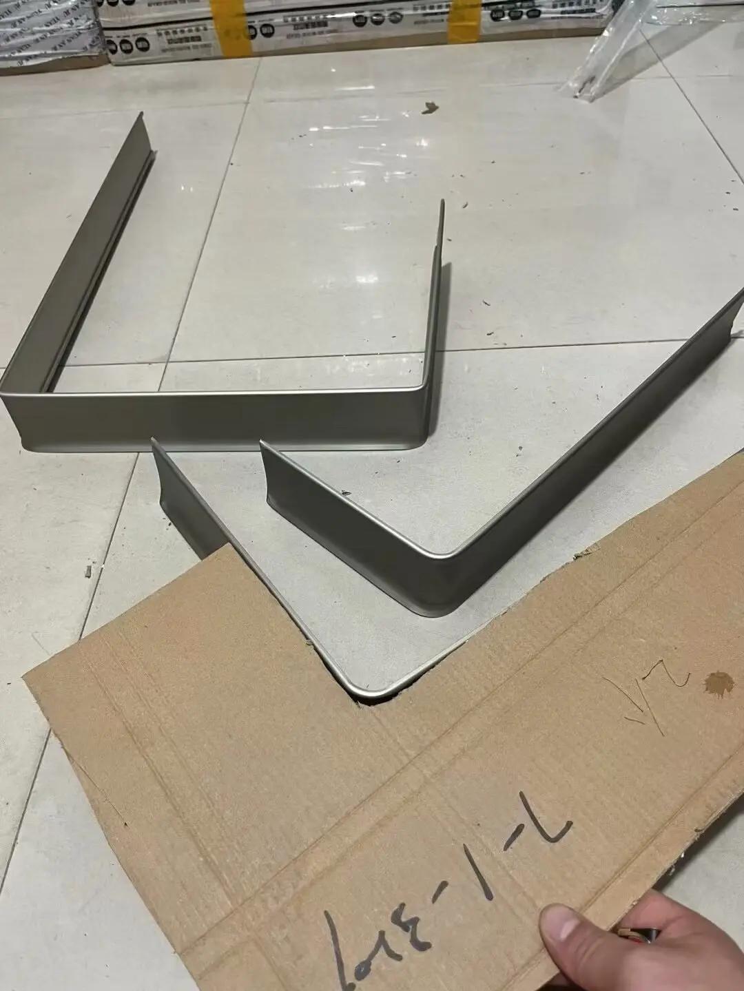 慎選弧形鋁合金踢腳線！三通連接需謹(jǐn)慎